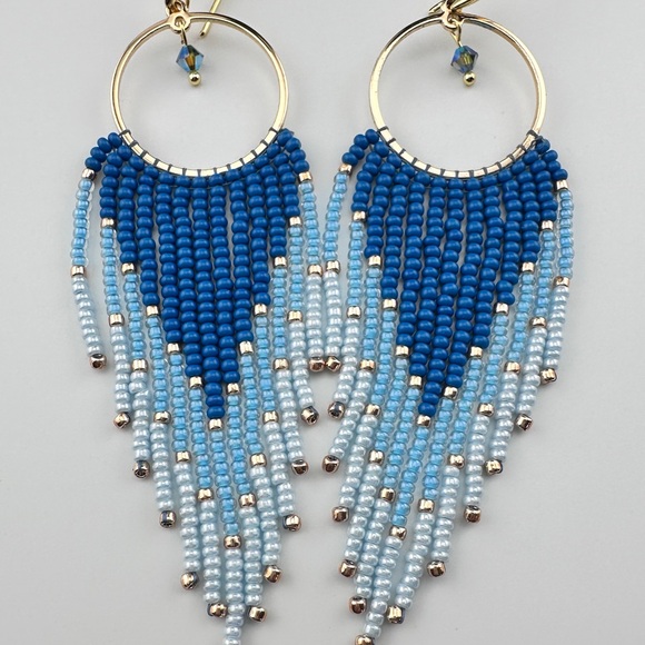 Handmade Jewelry - Elegant Ombre Blue Beaded Earrings